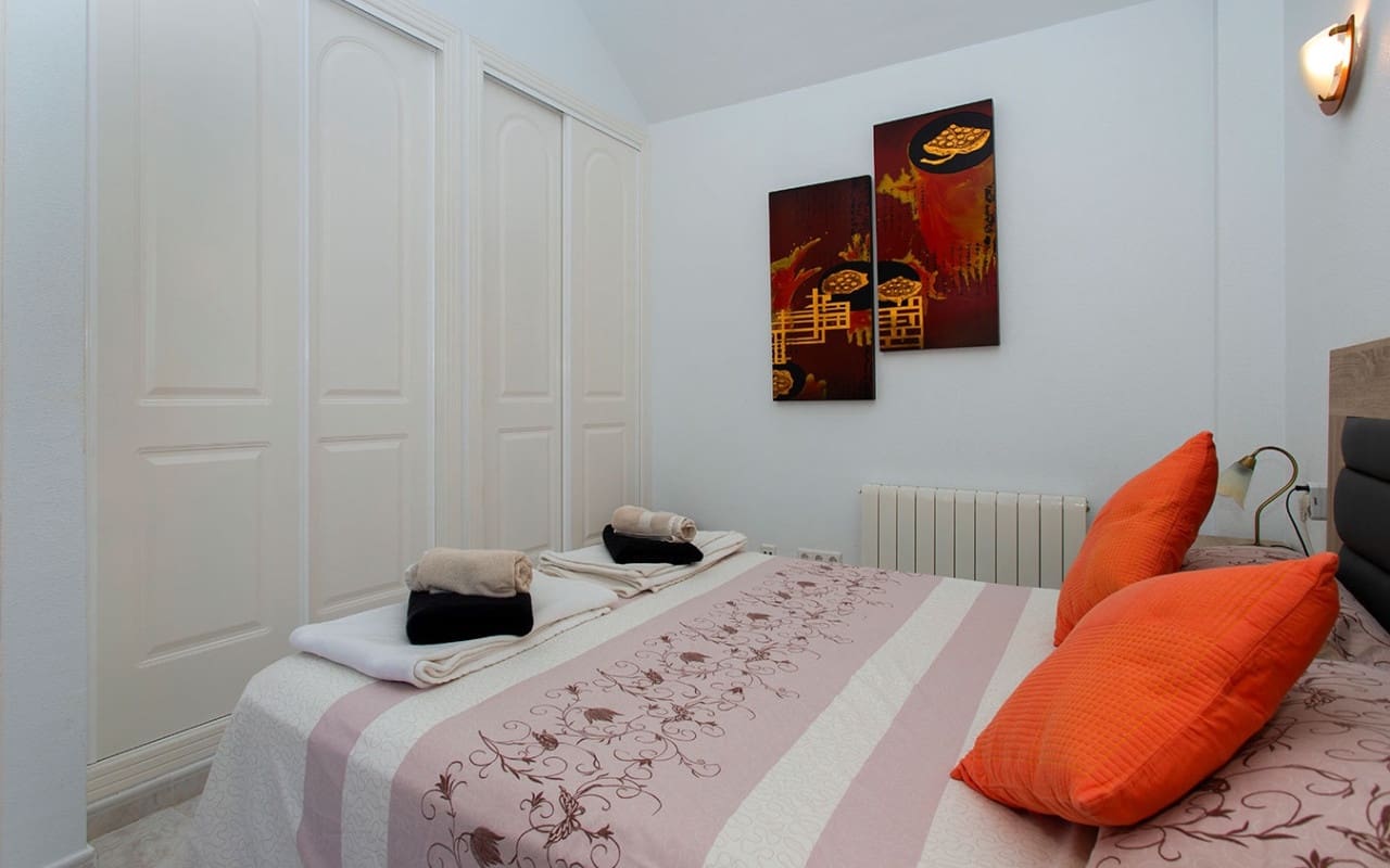 Villa/Maison de 2 chambres à louer à Rojales avec piscine - 900 € (Ref: 8404282)