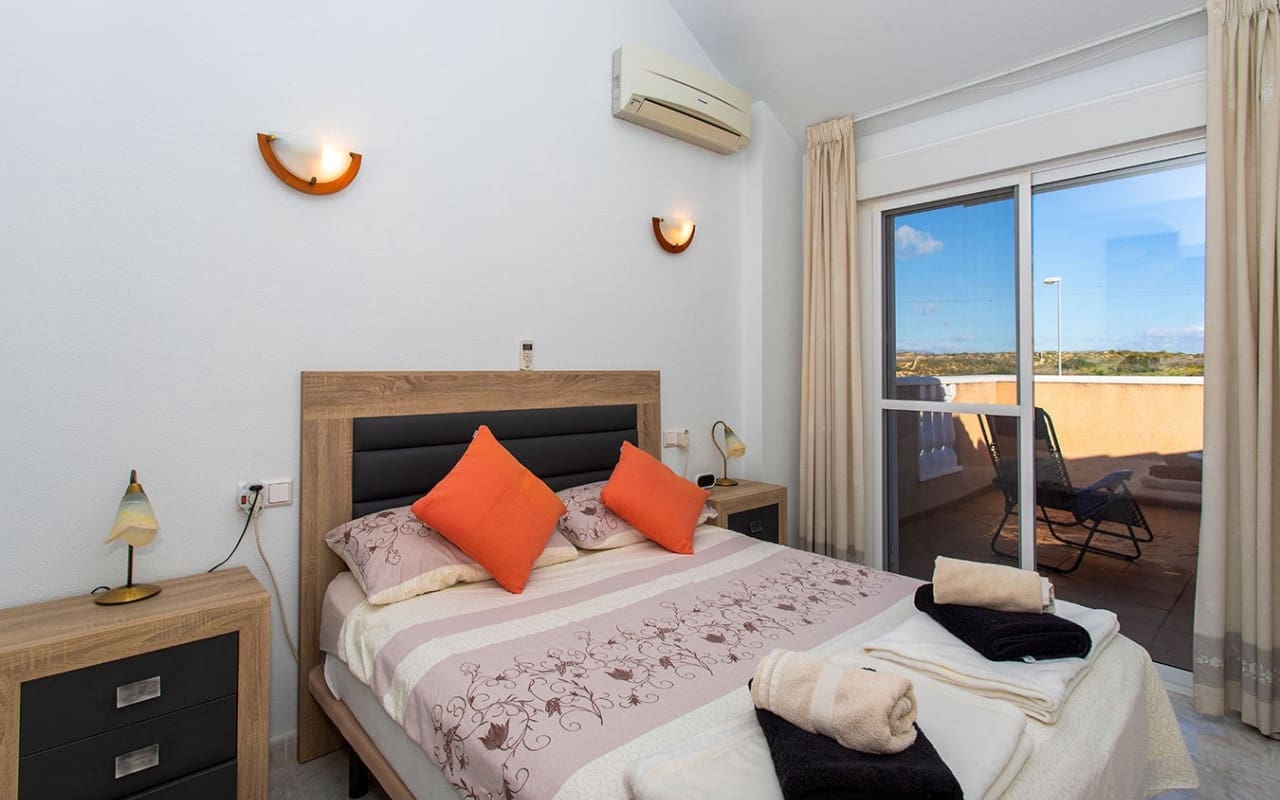 Villa/Maison de 2 chambres à louer à Rojales avec piscine - 900 € (Ref: 8404282)