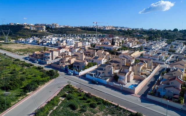 Villa/Maison de 2 chambres à louer à Ciudad Quesada, Rojales avec piscine - 900 € (Ref: 8404282)