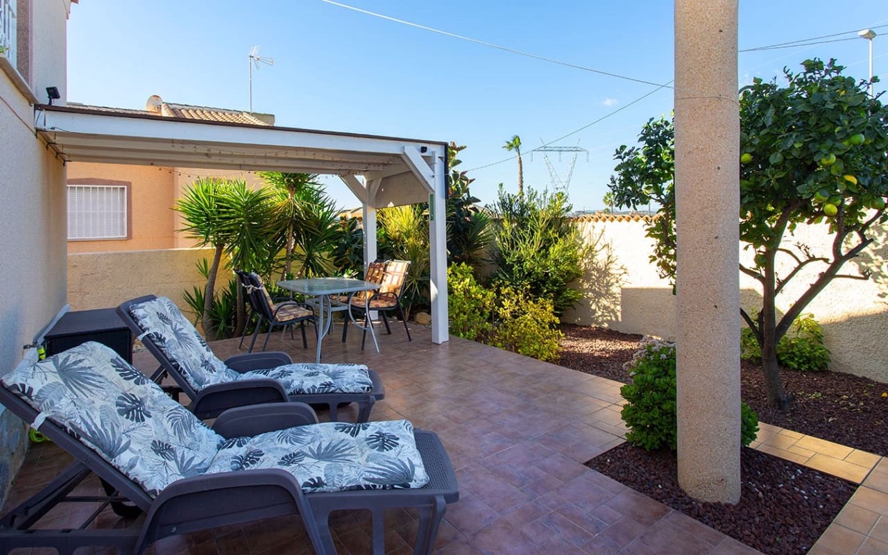 Villa/Maison de 2 chambres à louer à Rojales avec piscine - 900 € (Ref: 8404282)