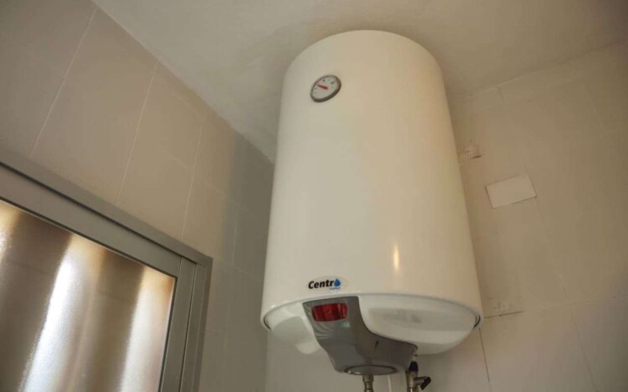 2 soveværelse Byhus til leje i Torrevieja med swimmingpool - € 875 (Ref: 8425257)