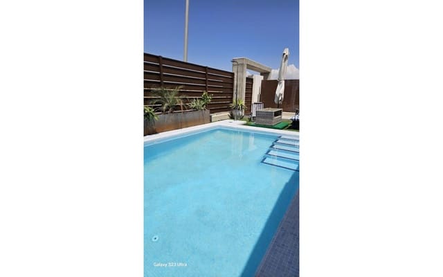 3 slaapkamer Villa te koop in Vistabella, Orihuela met zwembad - € 390.000 (Ref: 8524262)