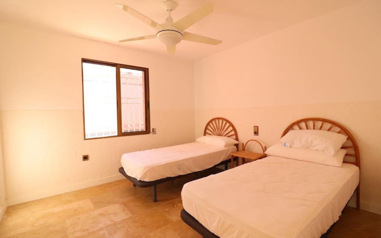 5 sovrum Villa till salu i Cabo Roig med pool - 760 000 € (Ref: 8534409)