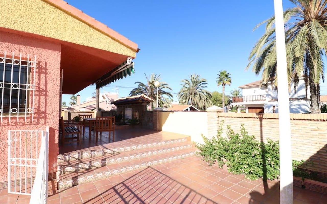5 sovrum Villa till salu i Cabo Roig med pool - 760 000 € (Ref: 8534409)