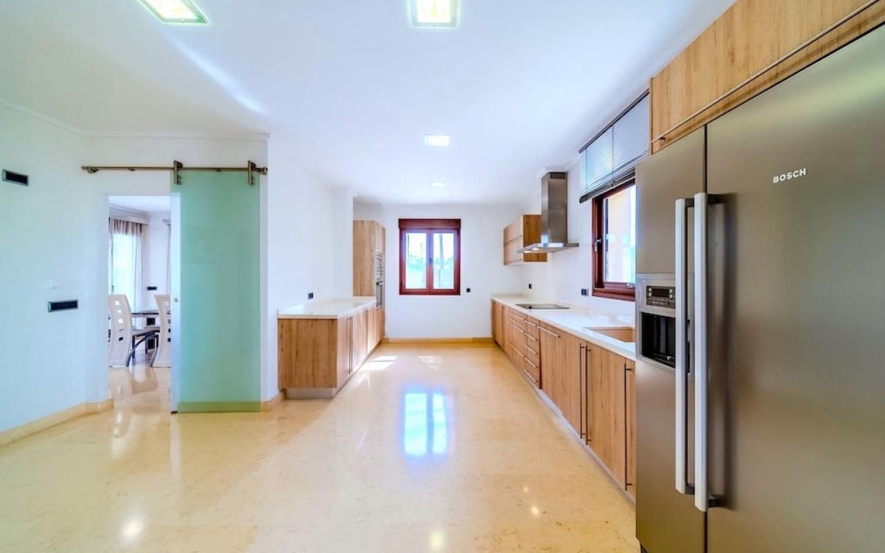 5 soverom Villa til salgs i Cabo Roig med svømmebasseng - € 1 995 000 (Ref: 8580351)