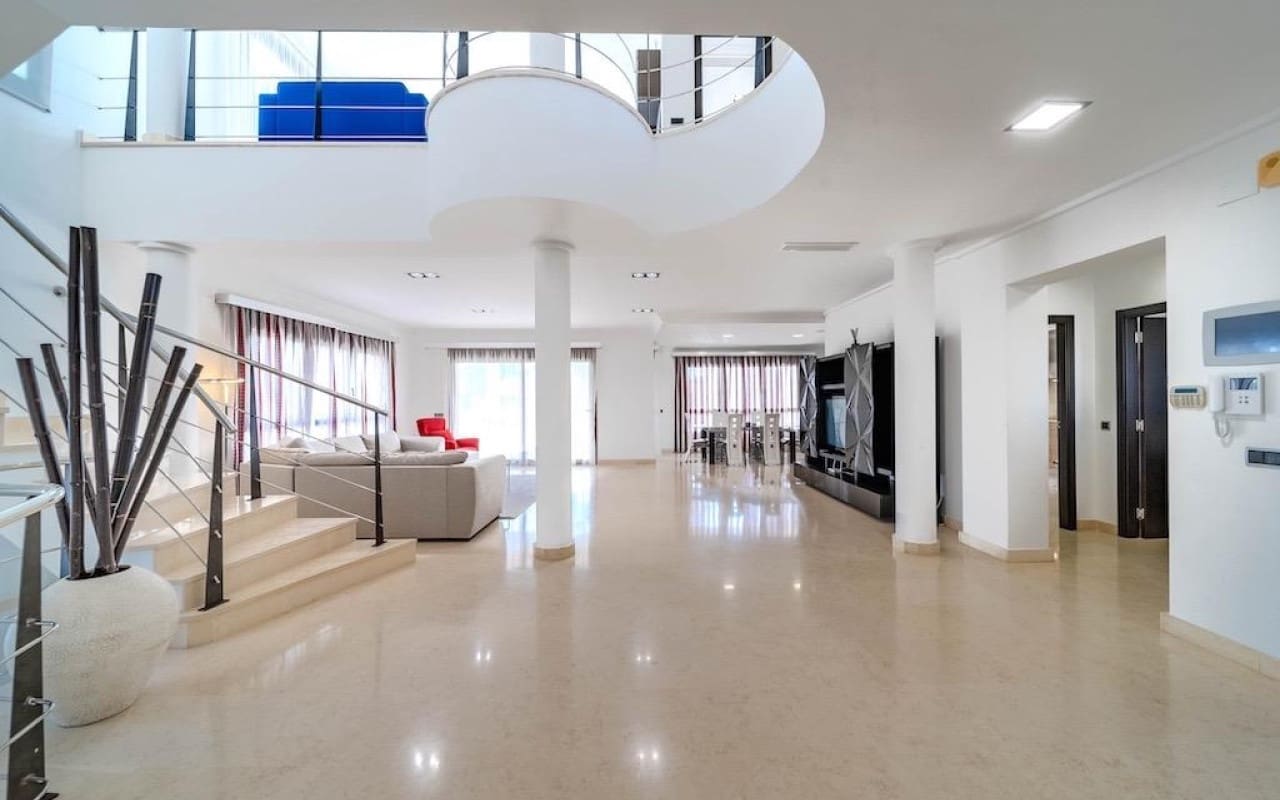 5 soverom Villa til salgs i Cabo Roig med svømmebasseng - € 1 995 000 (Ref: 8580351)