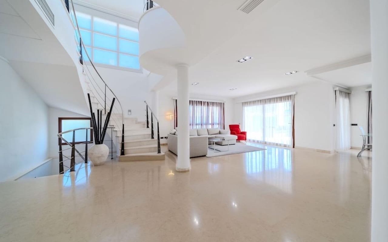 5 soverom Villa til salgs i Cabo Roig med svømmebasseng - € 1 995 000 (Ref: 8580351)