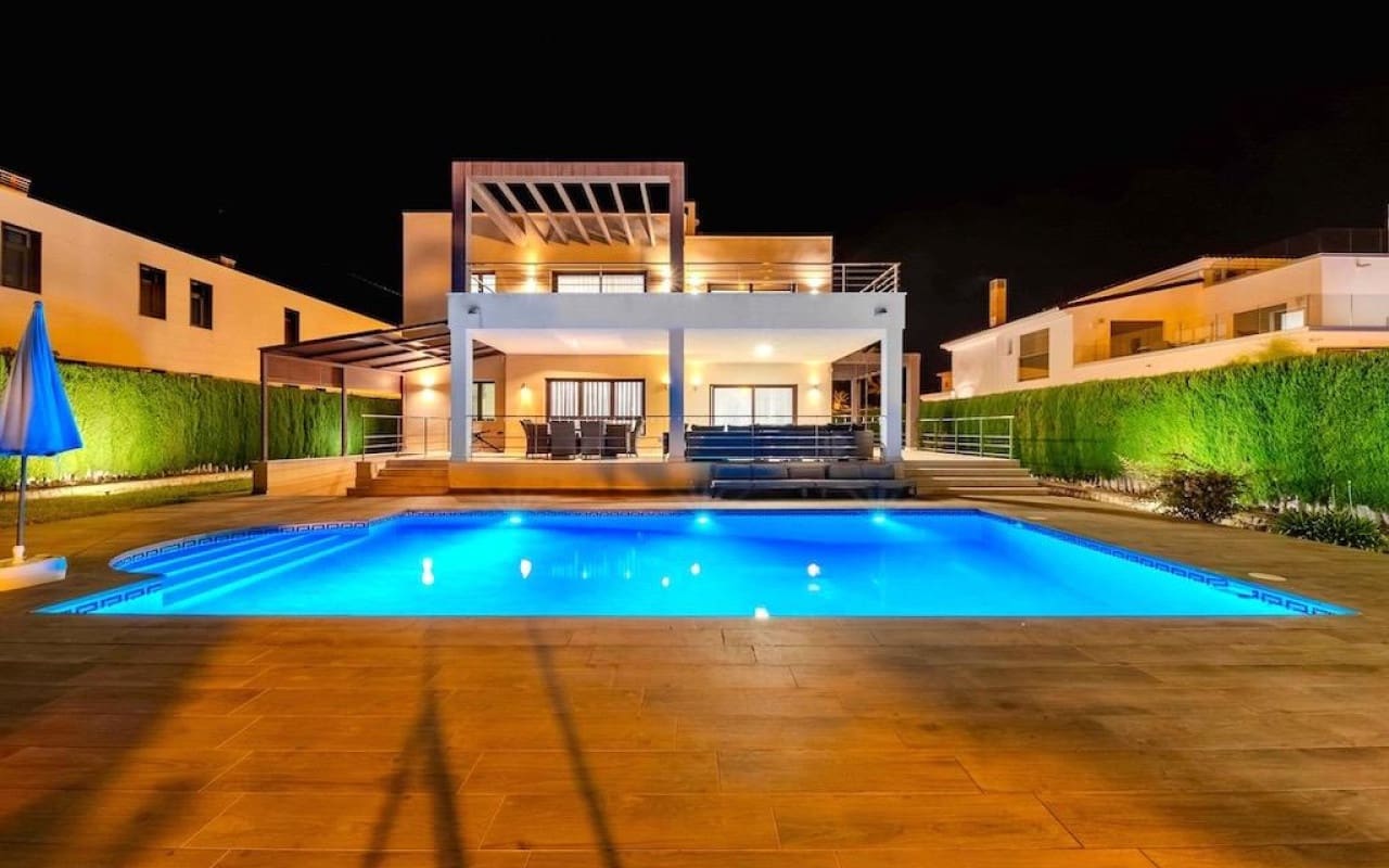 5 soverom Villa til salgs i Cabo Roig med svømmebasseng - € 1 995 000 (Ref: 8580351)