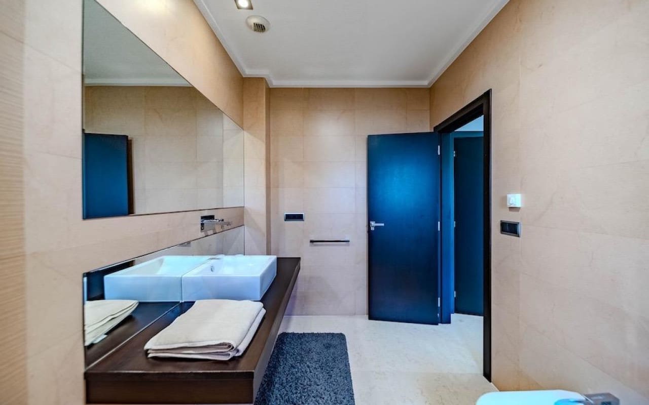 5 soverom Villa til salgs i Cabo Roig med svømmebasseng - € 1 995 000 (Ref: 8580351)