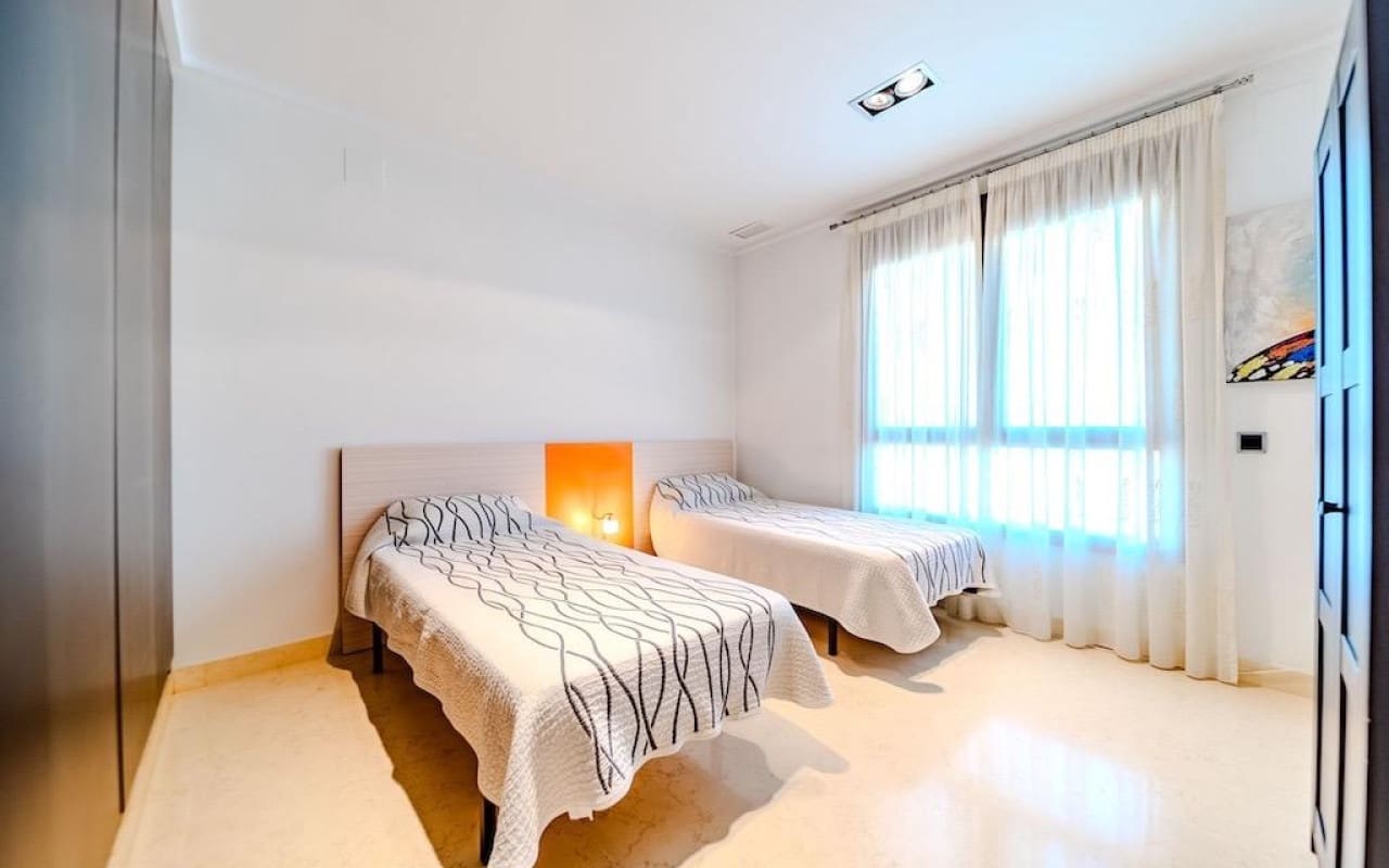 5 soverom Villa til salgs i Cabo Roig med svømmebasseng - € 1 995 000 (Ref: 8580351)