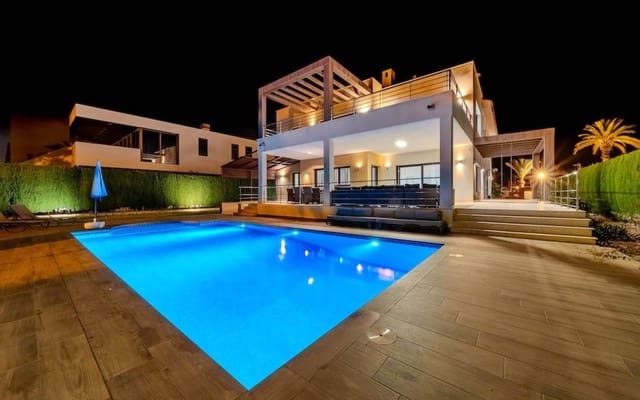 5 soverom Villa til salgs i Cabo Roig, Orihuela med svømmebasseng - € 1 995 000 (Ref: 8580351)