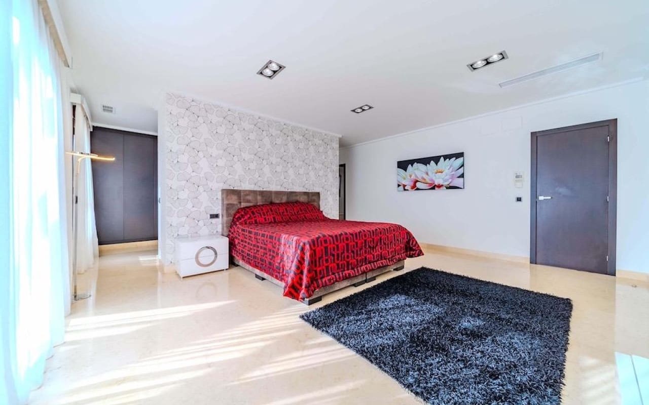 5 soverom Villa til salgs i Cabo Roig med svømmebasseng - € 1 995 000 (Ref: 8580351)