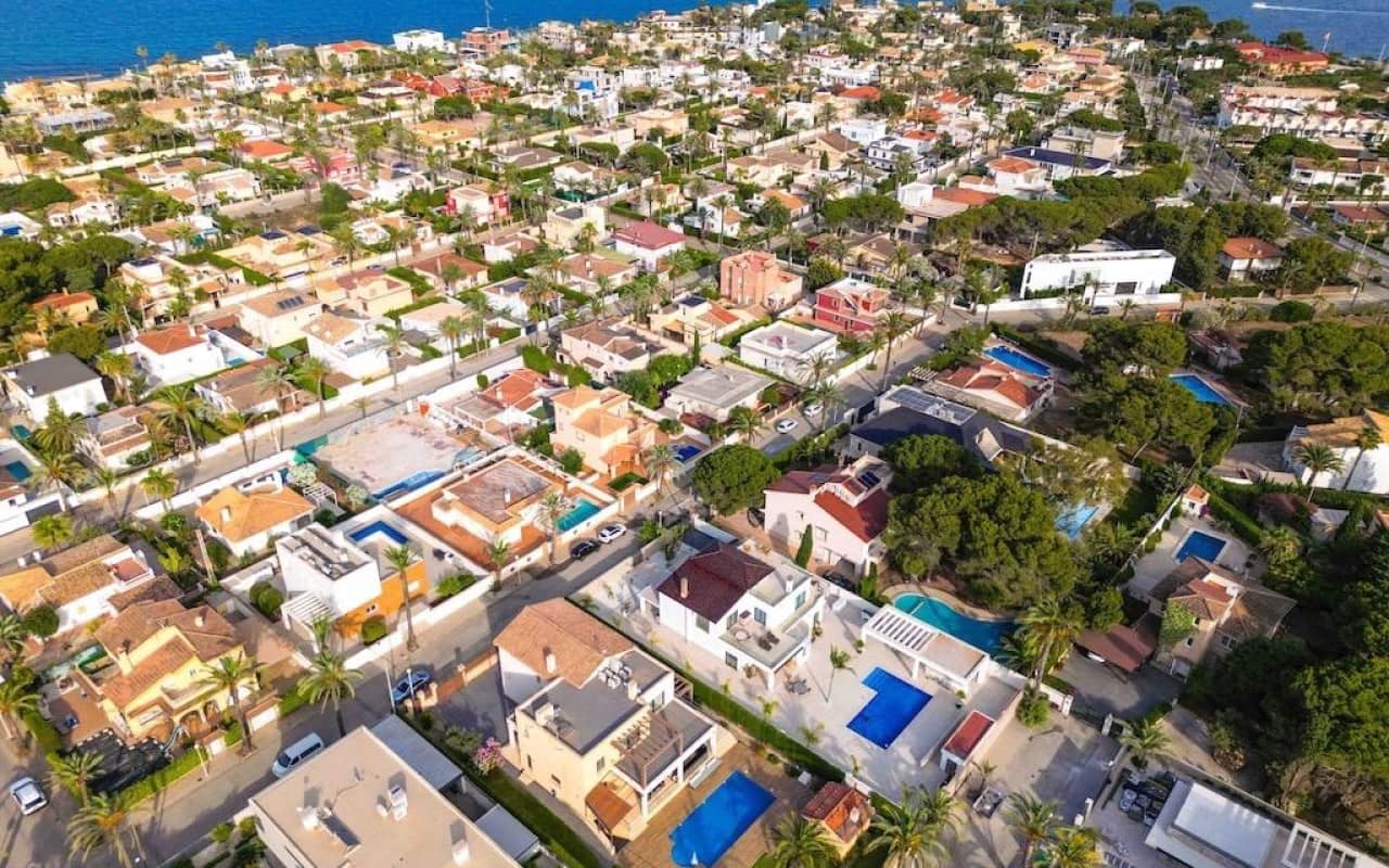 5 soverom Villa til salgs i Cabo Roig med svømmebasseng - € 1 995 000 (Ref: 8580351)