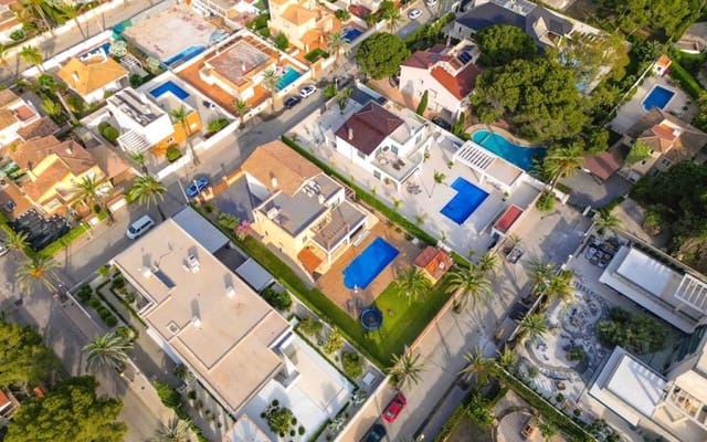 5 soverom Villa til salgs i Cabo Roig, Orihuela med svømmebasseng - € 1 995 000 (Ref: 8580351)