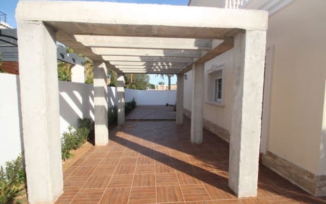 4 sypialnia Willa na sprzedaż w Cabo Roig, Orihuela z basenem - 910 000 € (Ref: 8580354)