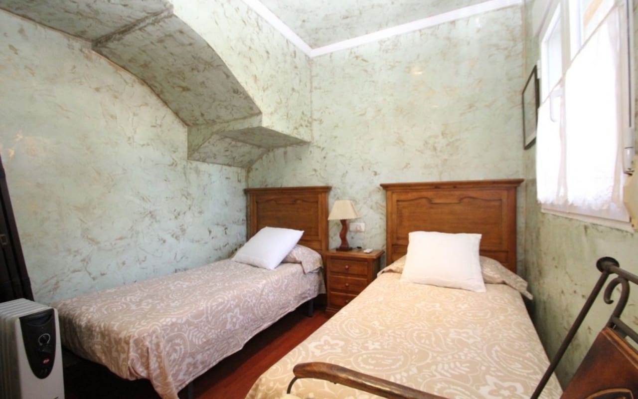 5 bedroom Villa for sale in Cabo Roig - € 1,250,000 (Ref: 8580355)