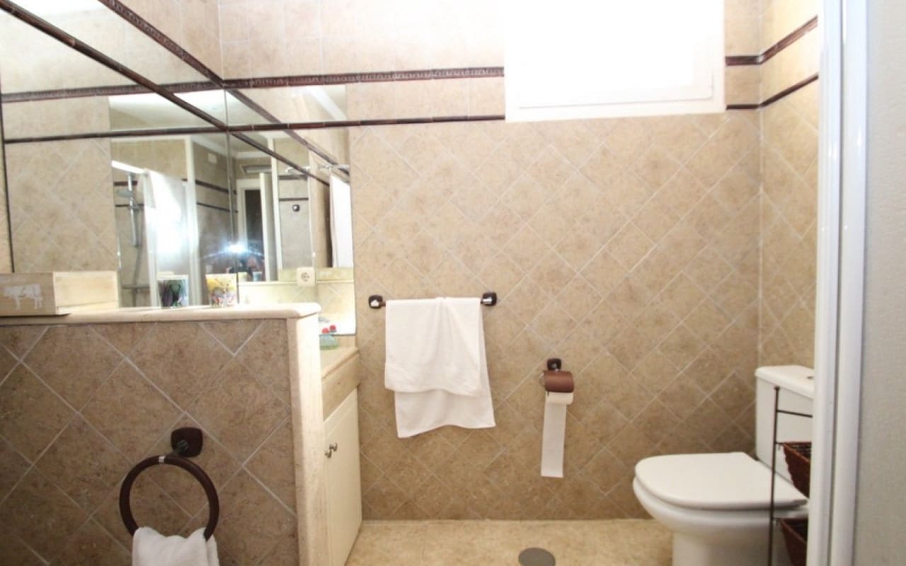 5 bedroom Villa for sale in Cabo Roig - € 1,250,000 (Ref: 8580355)