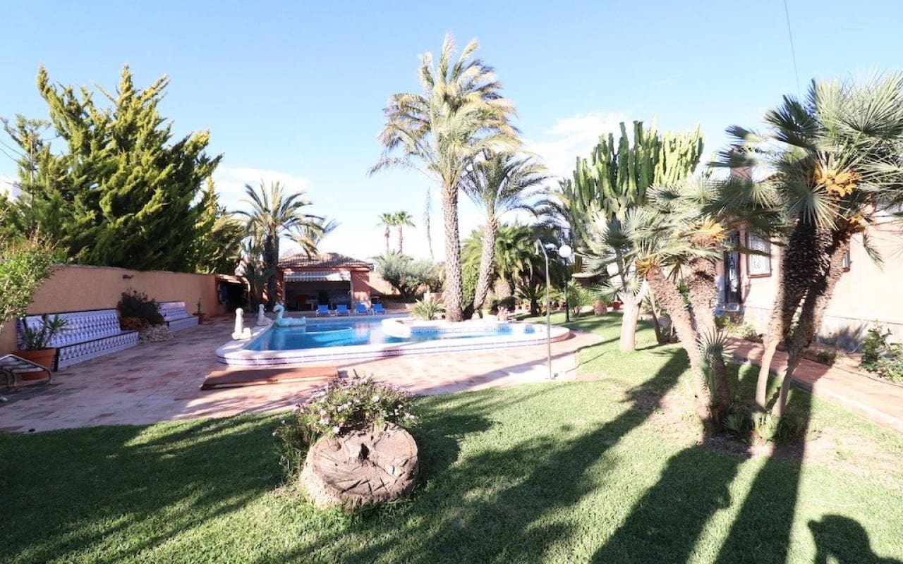 5 sovrum Villa till salu i El Chaparral med pool - 780 000 € (Ref: 8580357)