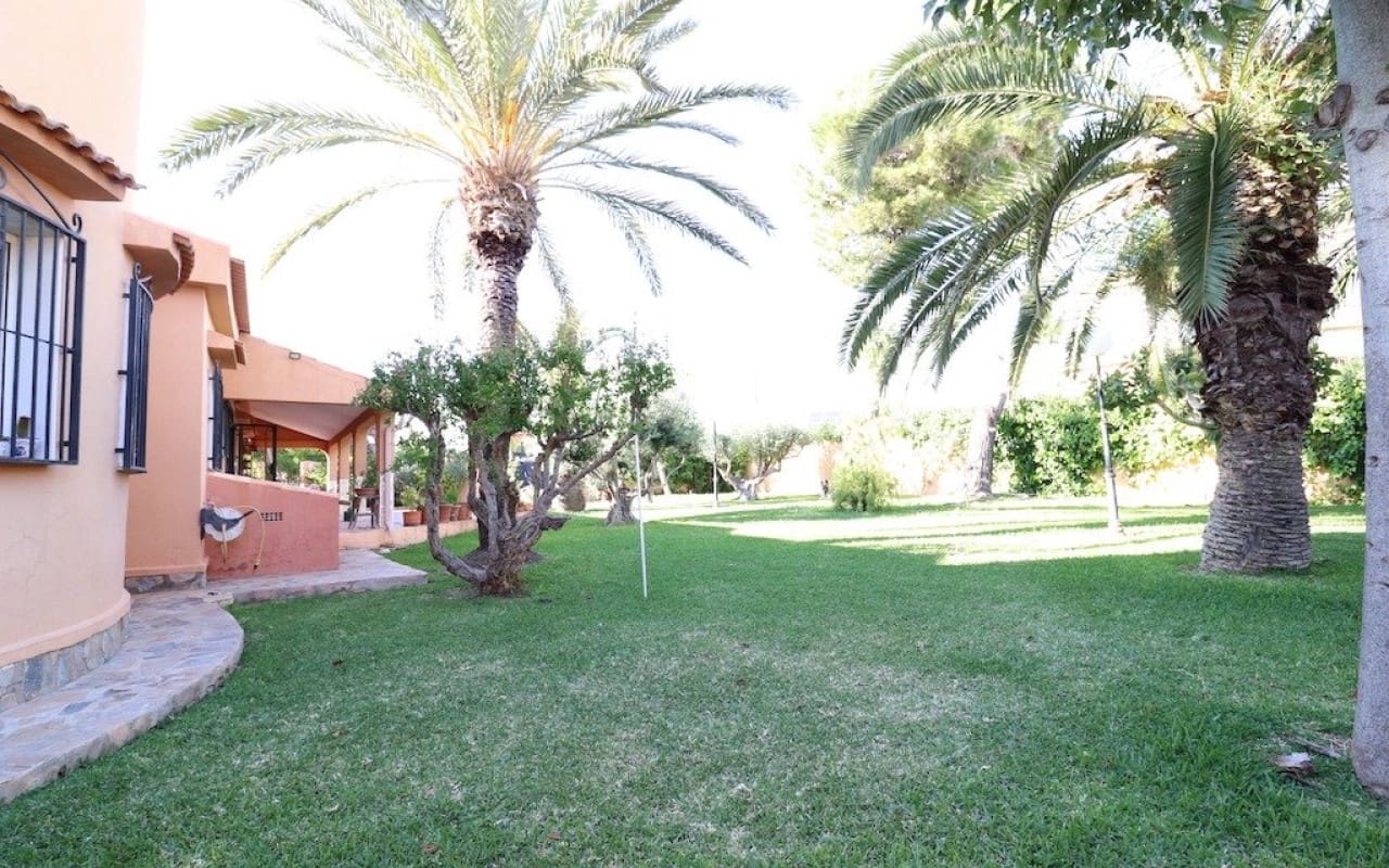 5 sovrum Villa till salu i El Chaparral med pool - 780 000 € (Ref: 8580357)