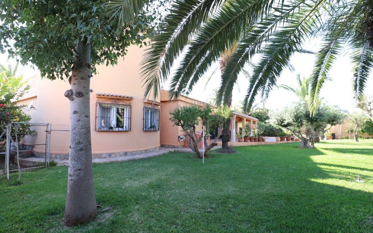 5 sovrum Villa till salu i El Chaparral med pool - 780 000 € (Ref: 8580357)
