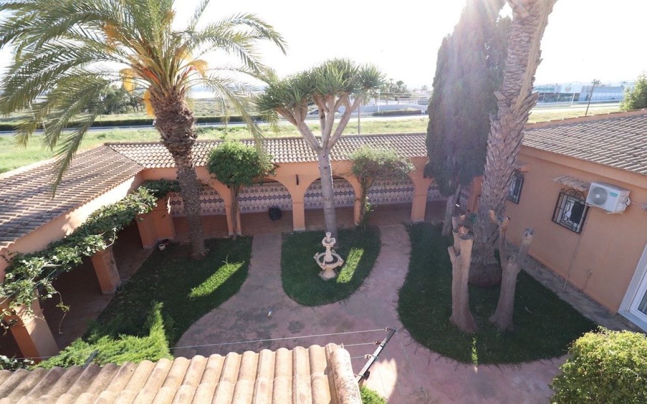 5 sovrum Villa till salu i El Chaparral med pool - 780 000 € (Ref: 8580357)