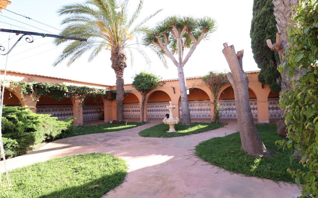 5 sovrum Villa till salu i El Chaparral med pool - 780 000 € (Ref: 8580357)