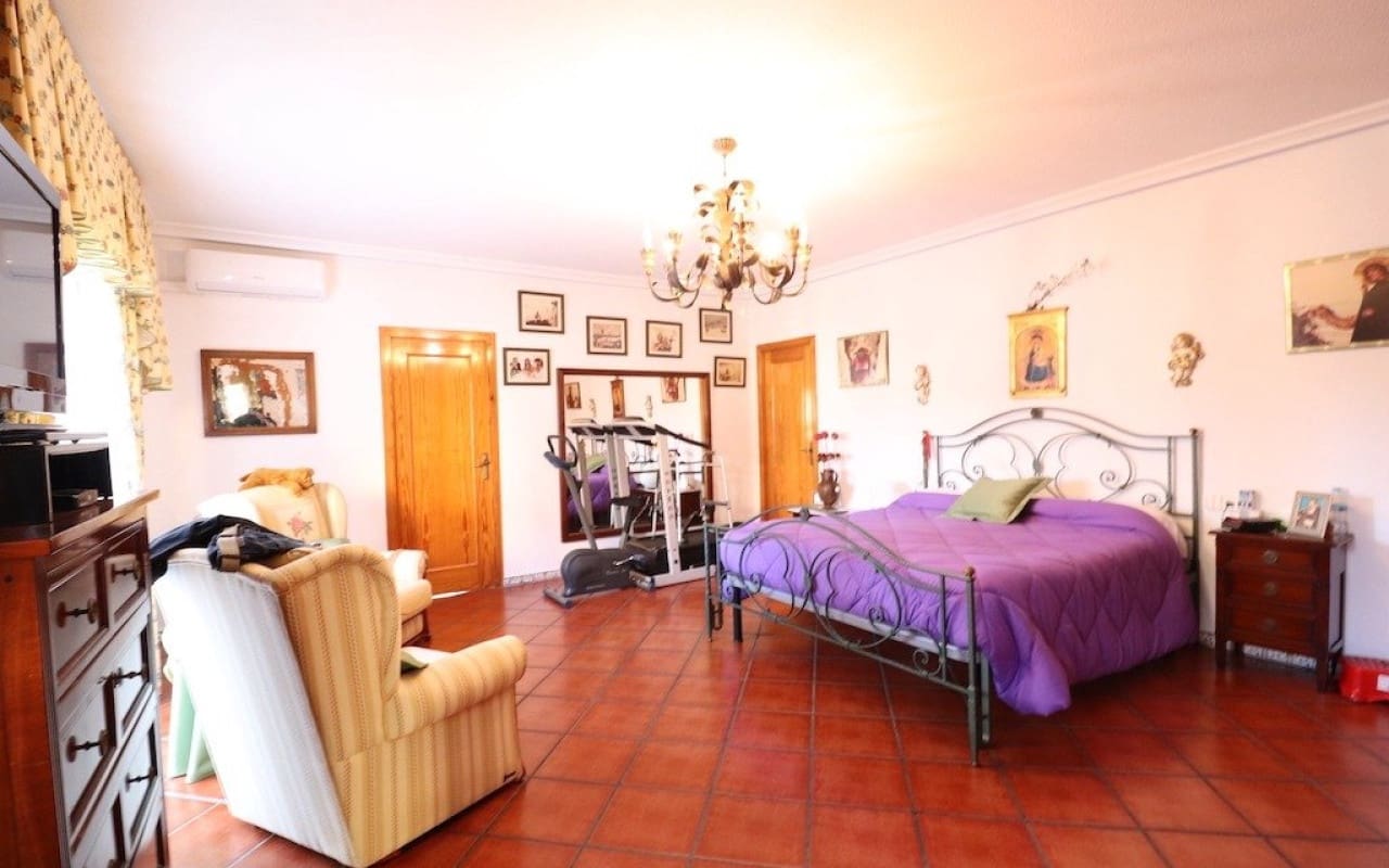 5 sovrum Villa till salu i El Chaparral med pool - 780 000 € (Ref: 8580357)