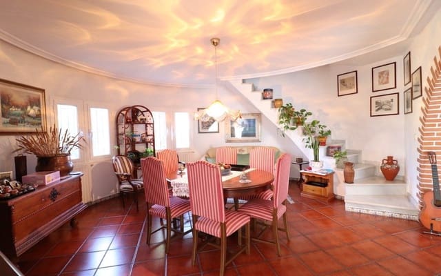 5 chambre Villa/Maison à vendre à El Chaparral, Torrevieja avec piscine - 780 000 € (Ref: 8580357)