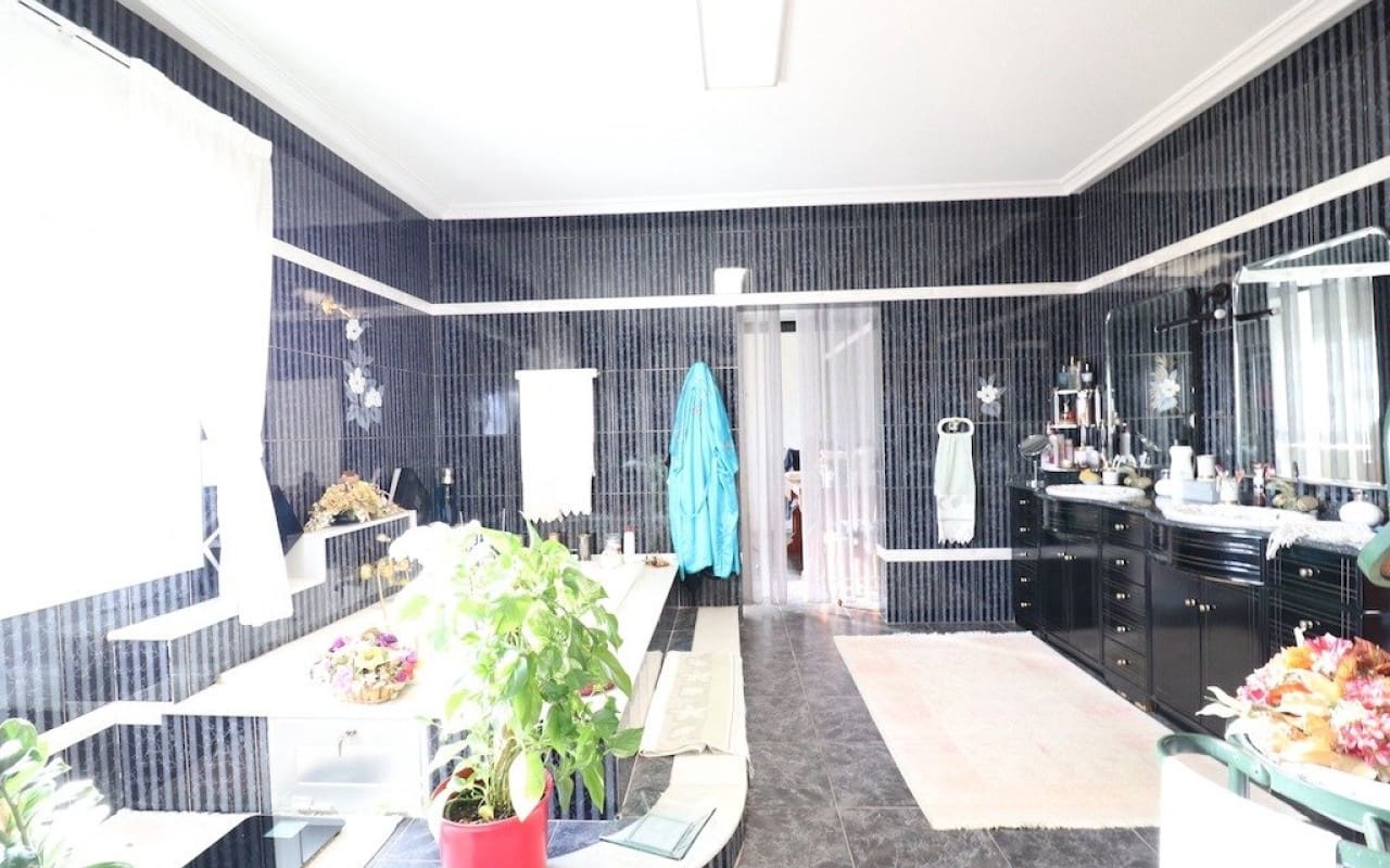 5 sovrum Villa till salu i El Chaparral med pool - 780 000 € (Ref: 8580357)