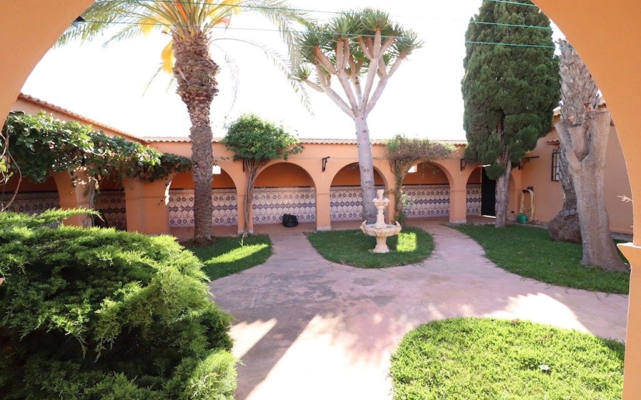 5 sovrum Villa till salu i El Chaparral med pool - 780 000 € (Ref: 8580357)