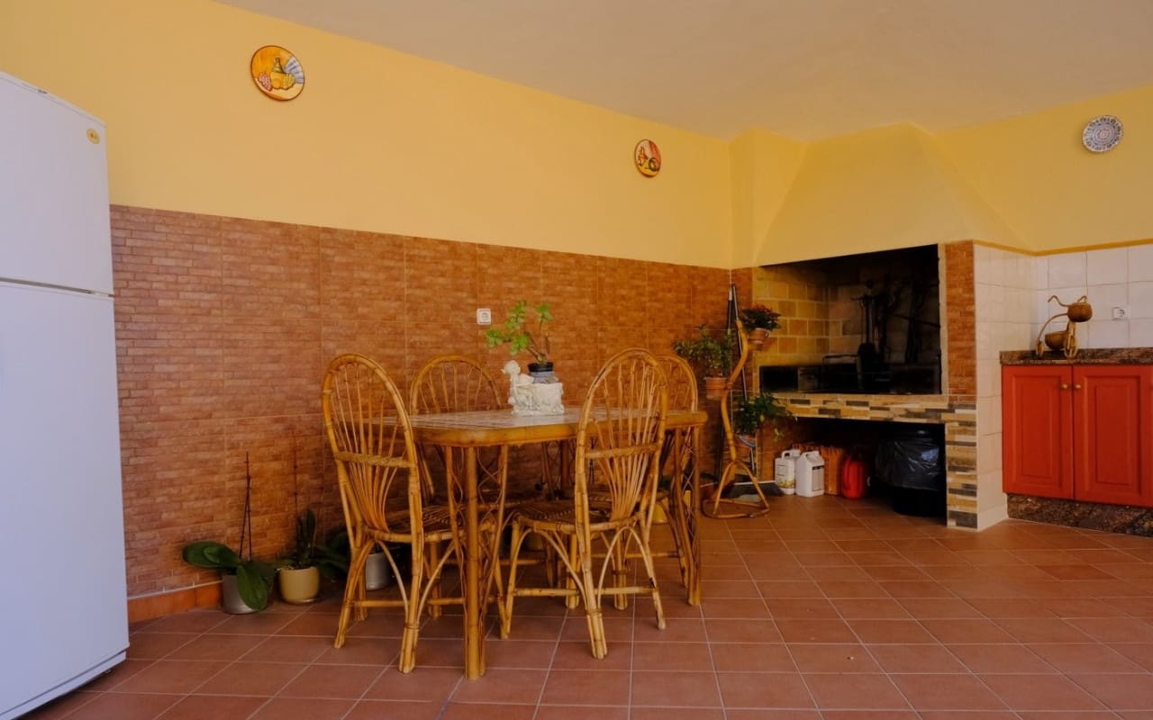 4 bedroom Villa for sale in Orihuela - € 675,000 (Ref: 8633678)