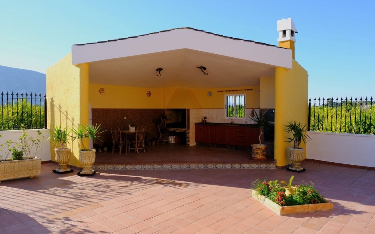 4 bedroom Villa for sale in Orihuela - € 675,000 (Ref: 8633678)