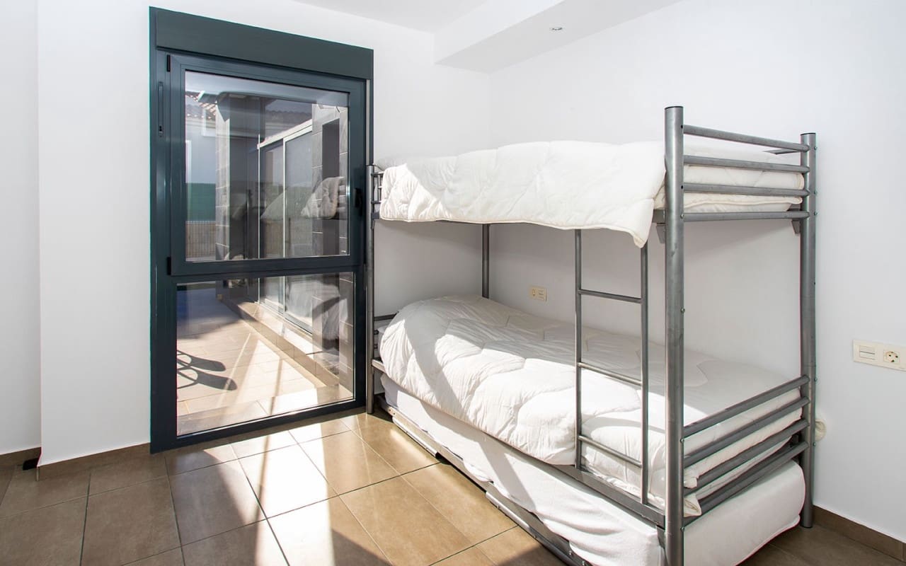 3 soveværelse Villa til leje i Algorfa med swimmingpool - € 1.750 (Ref: 8633796)