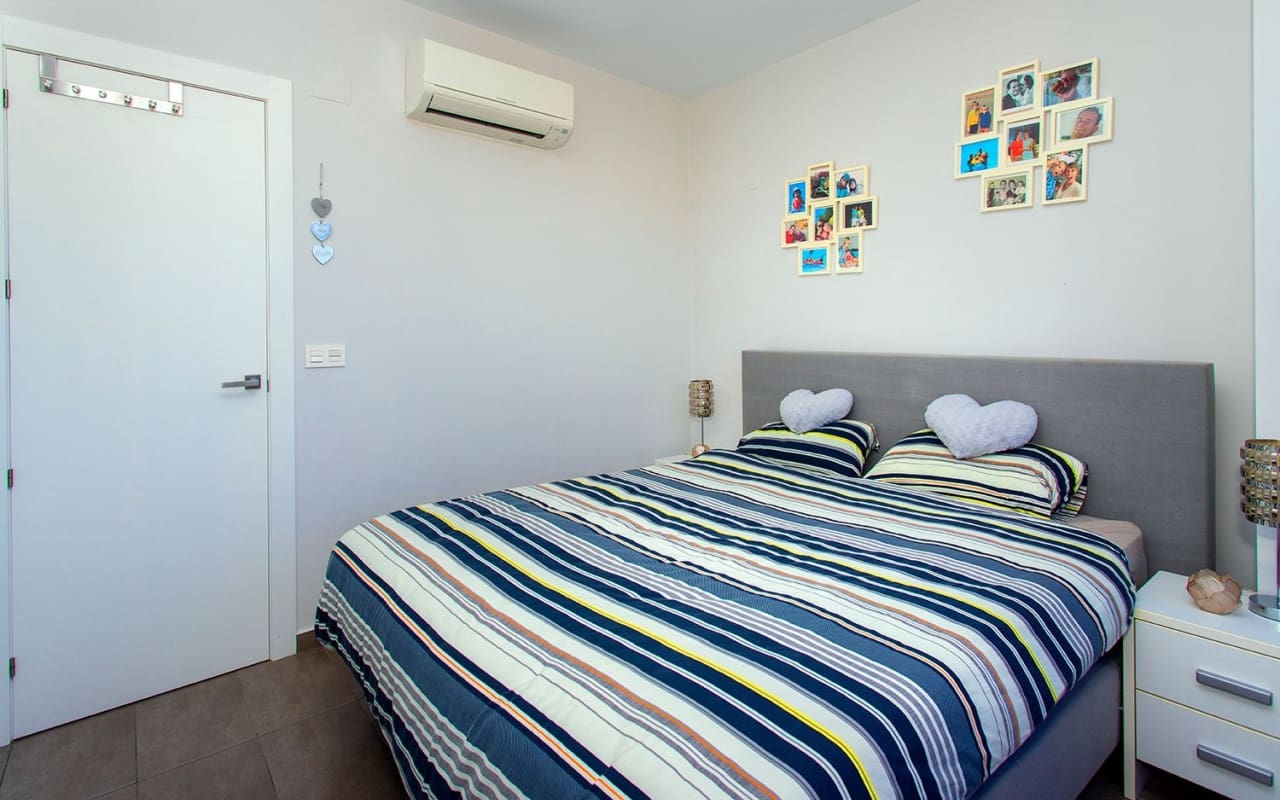 3 soveværelse Villa til leje i Algorfa med swimmingpool - € 1.750 (Ref: 8633796)