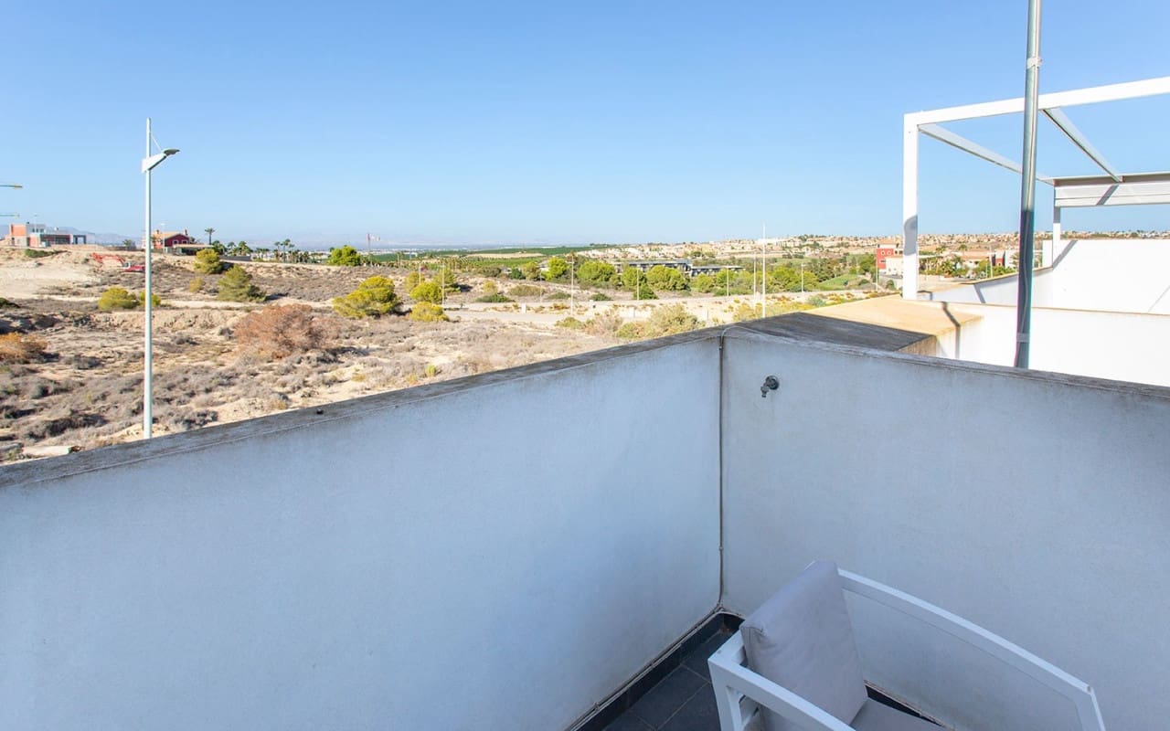 3 soveværelse Villa til leje i Algorfa med swimmingpool - € 1.750 (Ref: 8633796)