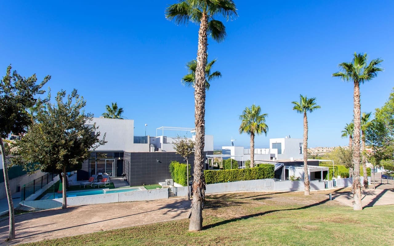 3 soveværelse Villa til leje i Algorfa med swimmingpool - € 1.750 (Ref: 8633796)