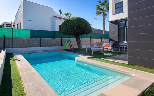 3 slaapkamer Villa te huur in Algorfa met zwembad - € 1.750 (Ref: 8633796)