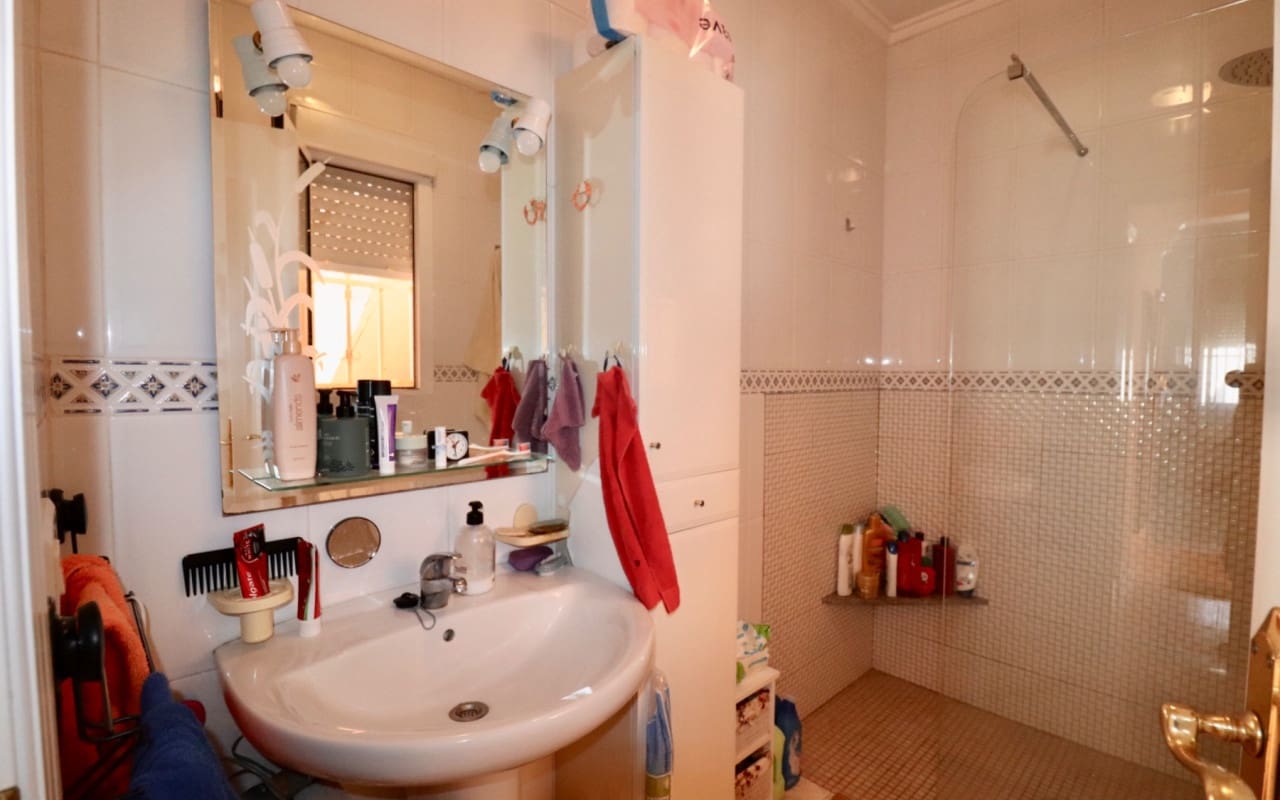 3 bedroom Villa for sale in Ciudad Quesada with pool - € 285,000 (Ref: 8648330)