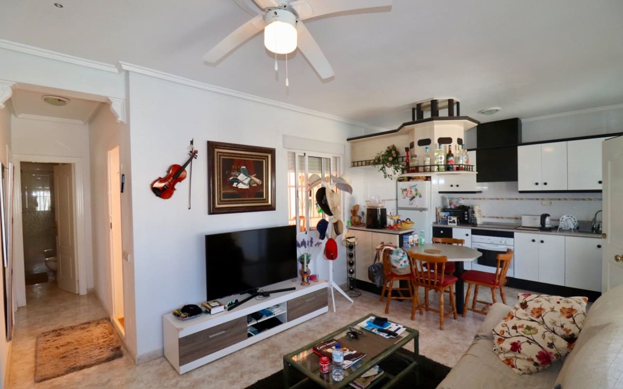 3 bedroom Villa for sale in Ciudad Quesada with pool - € 285,000 (Ref: 8648330)