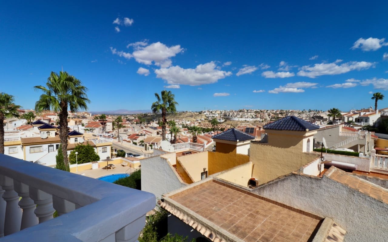 3 bedroom Villa for sale in Ciudad Quesada with pool - € 285,000 (Ref: 8648330)