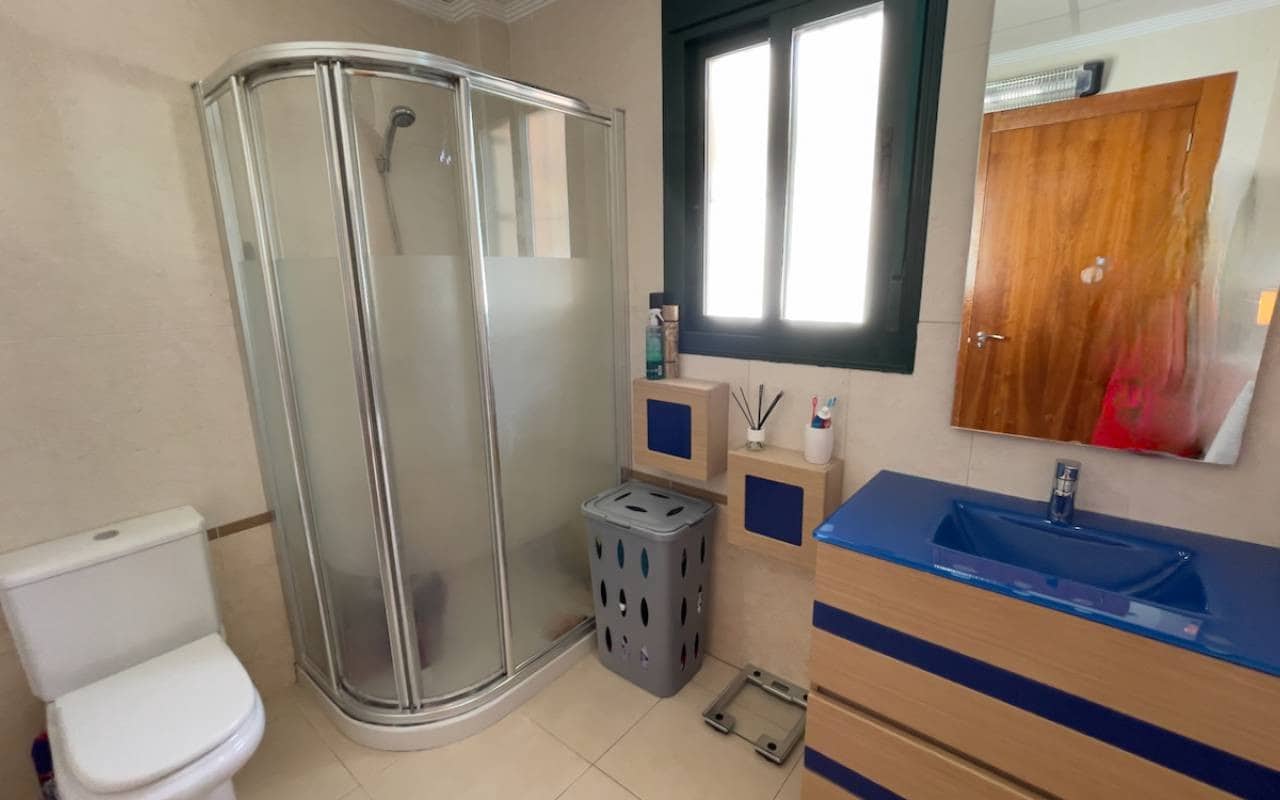 4 makuuhuone Huvila myytävänä paikassa Ciudad Quesada mukana uima-altaan - 520 000 € (Ref: 8648331)