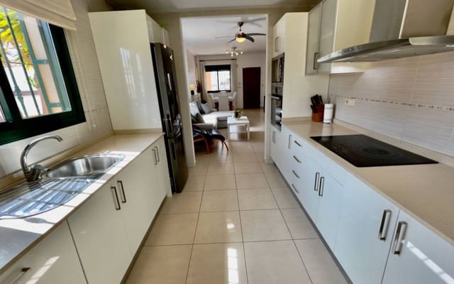 4 makuuhuone Huvila myytävänä paikassa Ciudad Quesada, Rojales mukana uima-altaan - 520 000 € (Ref: 8648331)