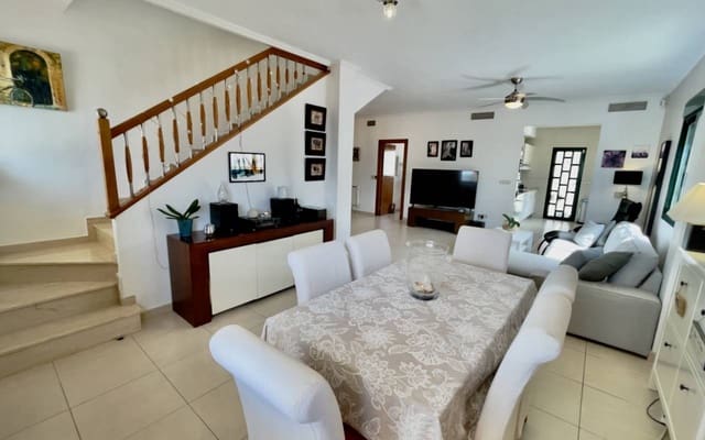 4 makuuhuone Huvila myytävänä paikassa Ciudad Quesada, Rojales mukana uima-altaan - 520 000 € (Ref: 8648331)