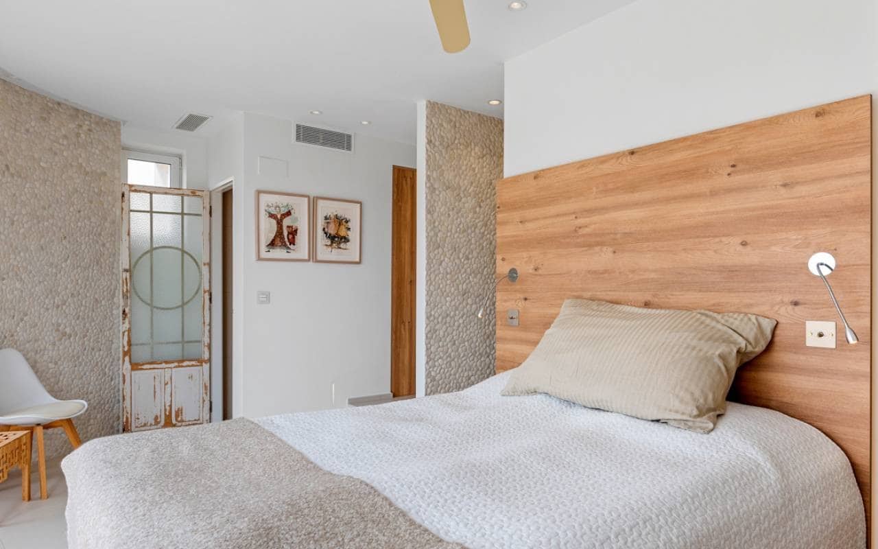 4 makuuhuone Huvila myytävänä paikassa Ciudad Quesada mukana uima-altaan - 1 499 999 € (Ref: 8666720)