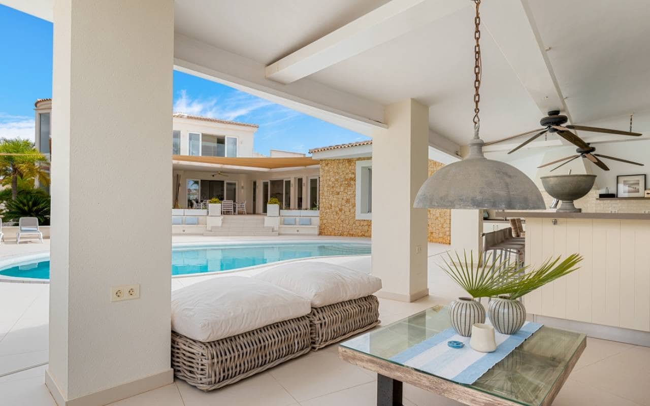 4 makuuhuone Huvila myytävänä paikassa Ciudad Quesada mukana uima-altaan - 1 499 999 € (Ref: 8666720)