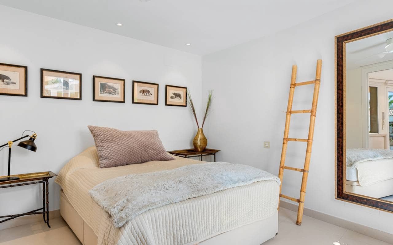 4 makuuhuone Huvila myytävänä paikassa Ciudad Quesada mukana uima-altaan - 1 499 999 € (Ref: 8666720)