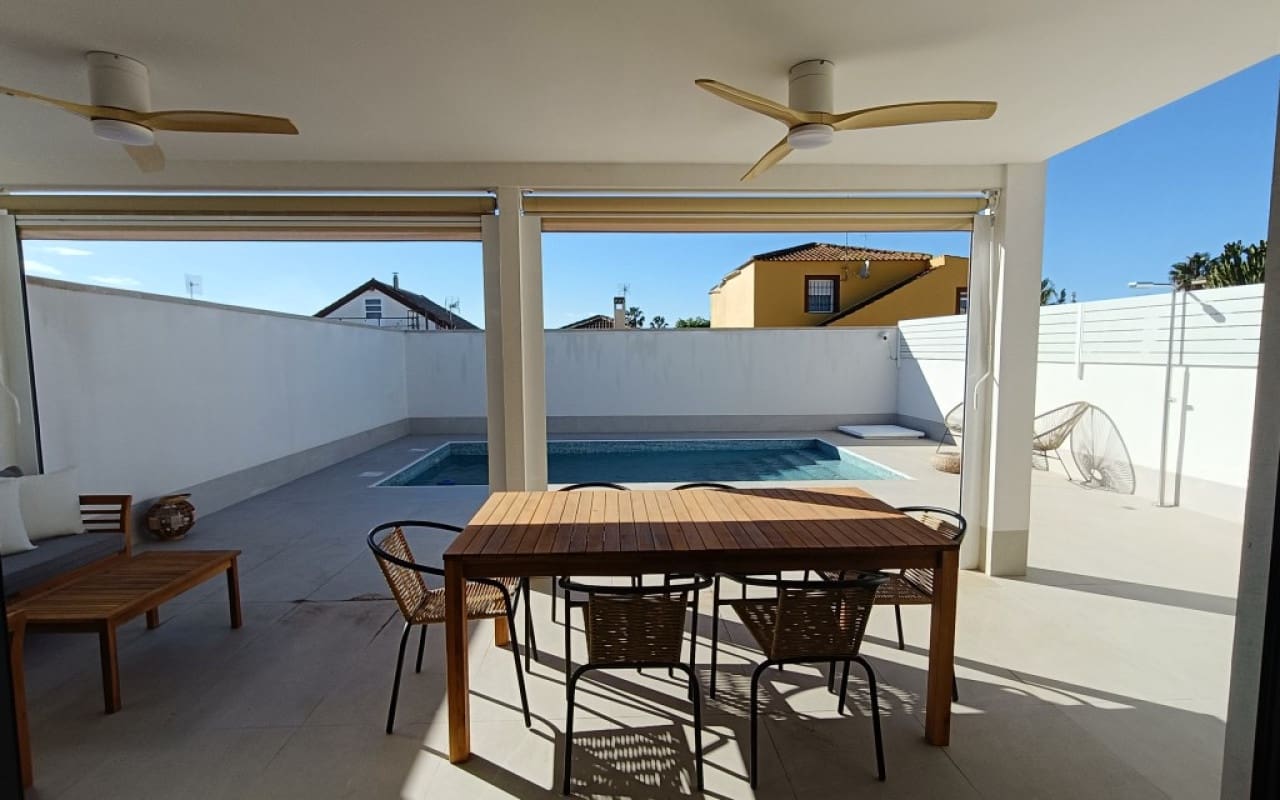 3 chambre Villa/Maison à vendre à El Chaparral avec piscine - 499 000 € (Ref: 8687976)