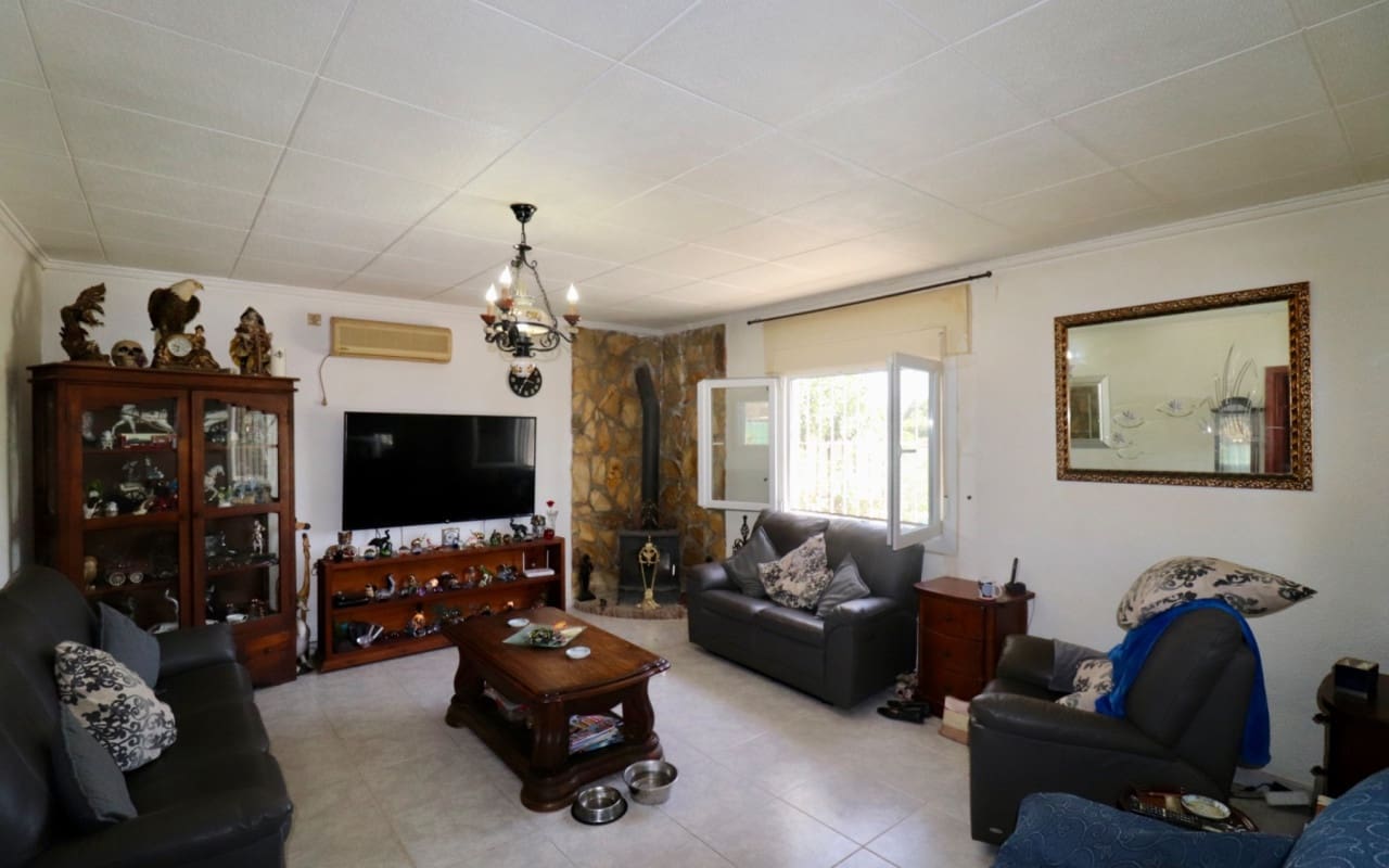 4 soveværelse Villa til salg i Heredades med swimmingpool - € 299.950 (Ref: 8694855)