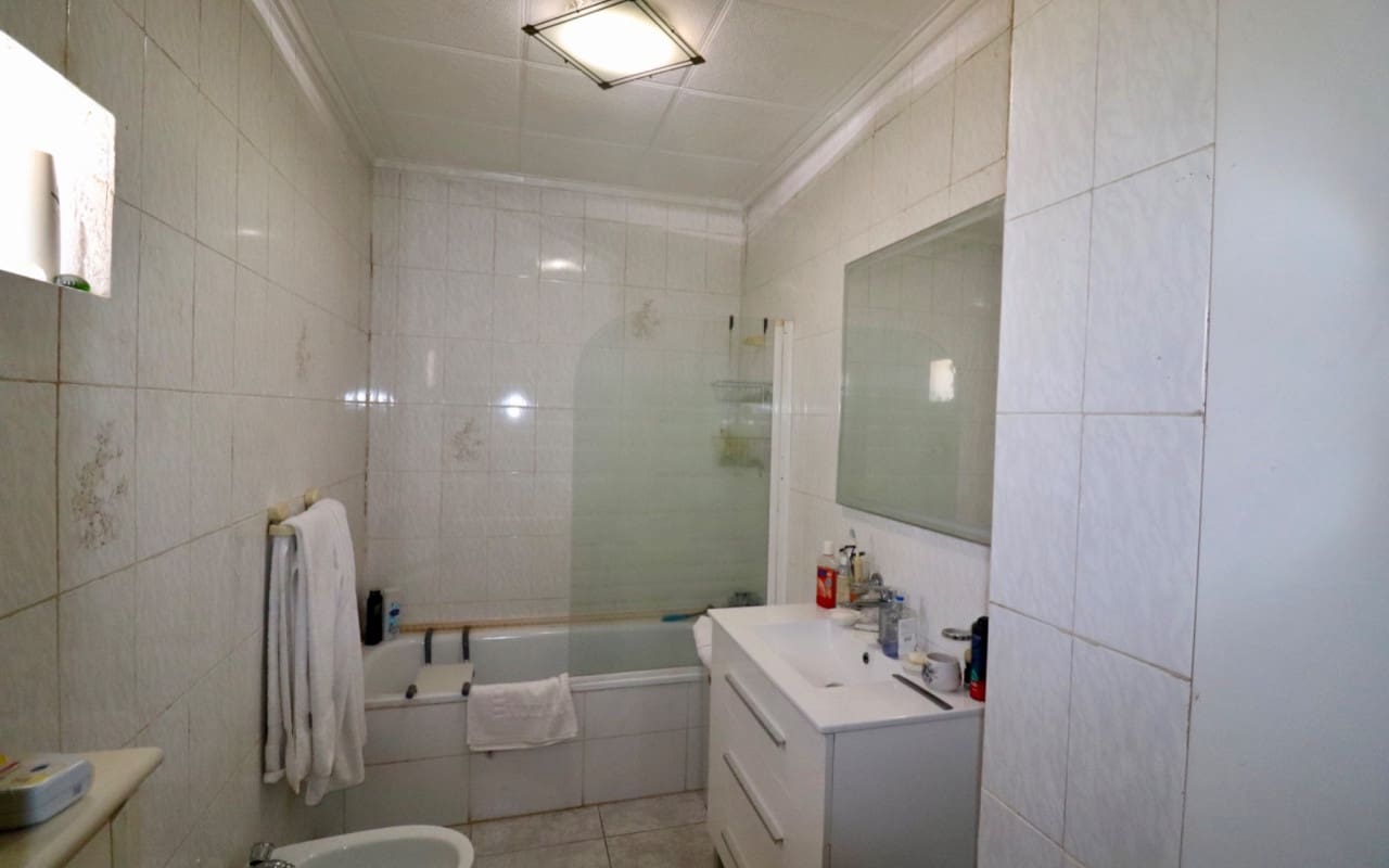 4 soveværelse Villa til salg i Heredades med swimmingpool - € 299.950 (Ref: 8694855)