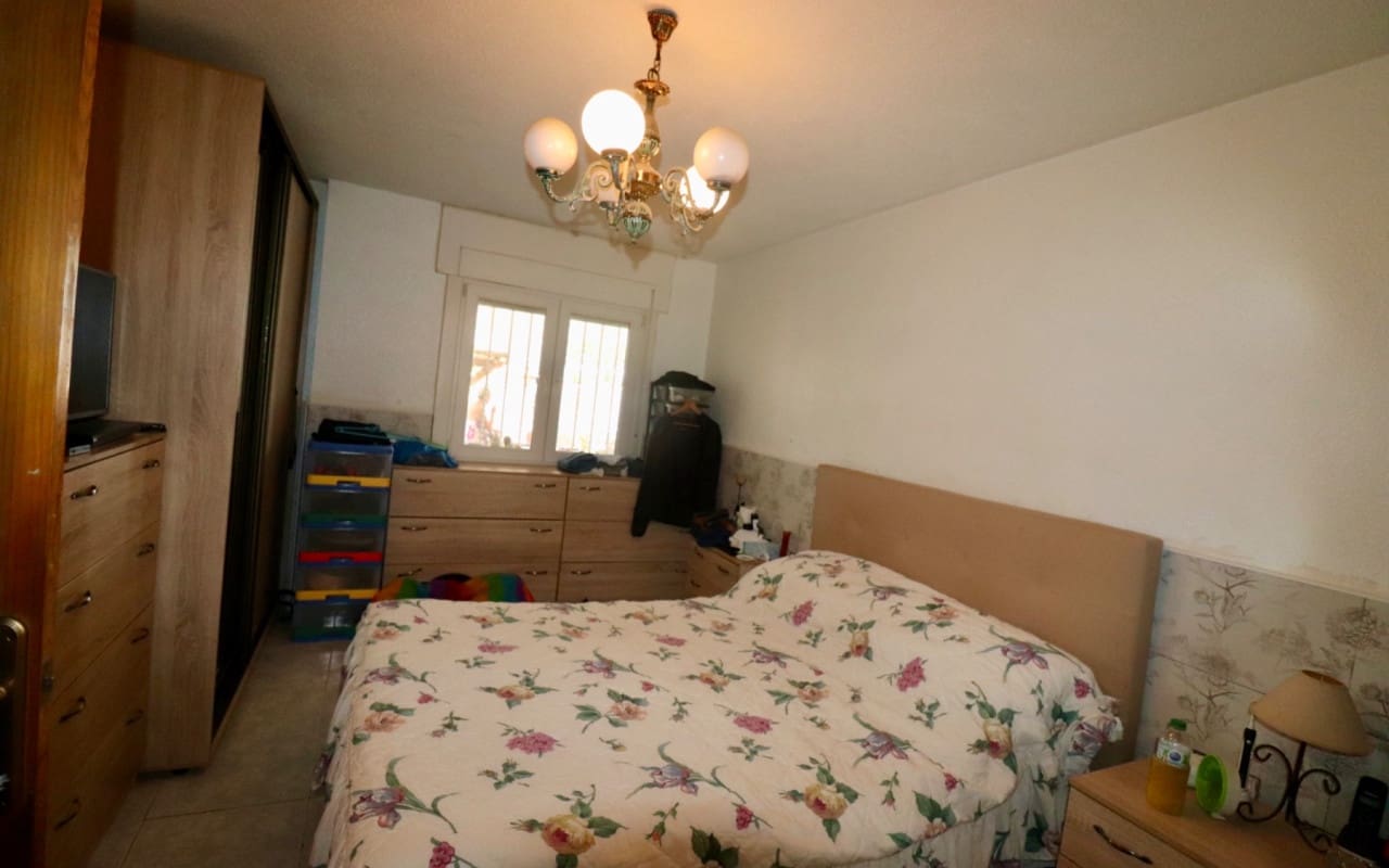 4 soveværelse Villa til salg i Heredades med swimmingpool - € 299.950 (Ref: 8694855)